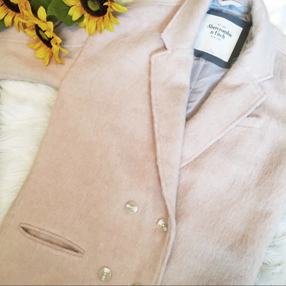 ✨💥RARE💥 A&F Pink Wool Coat✨ - Picture 5 of 11